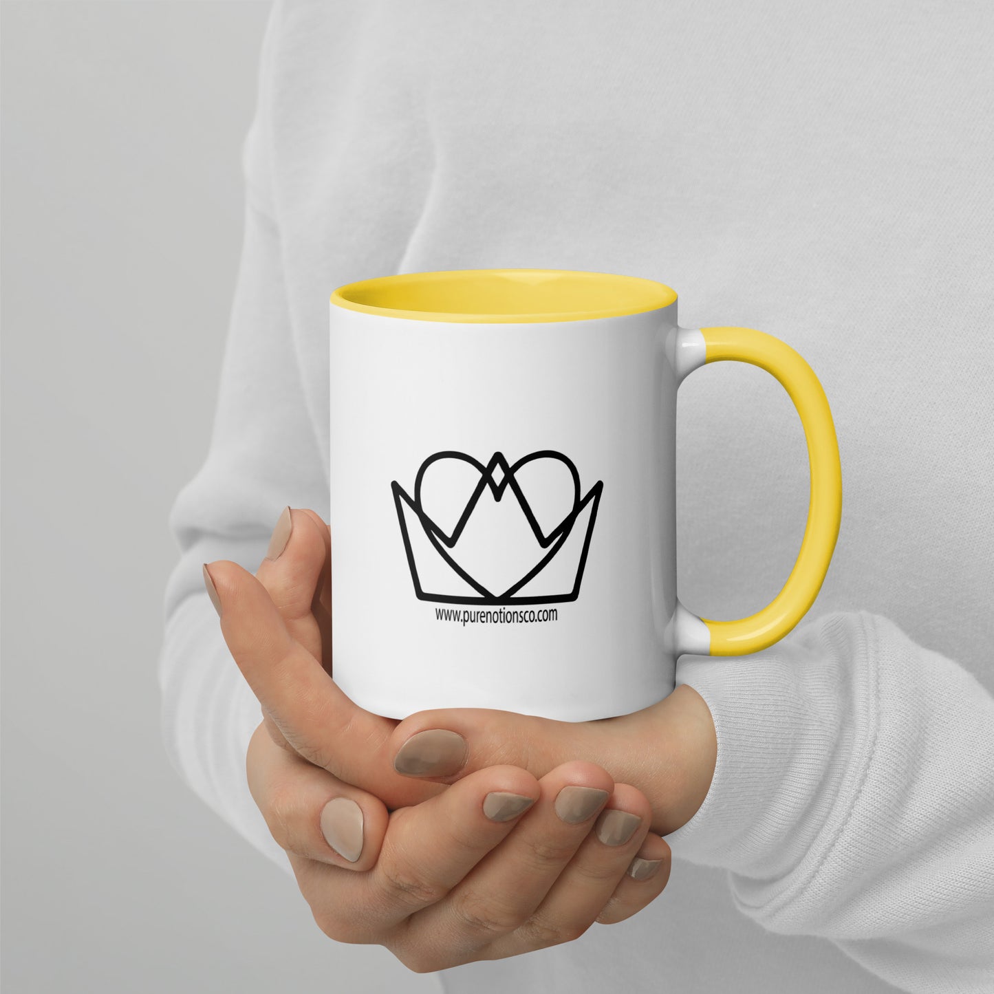 Claddagh Emblem Mug with Color Inside