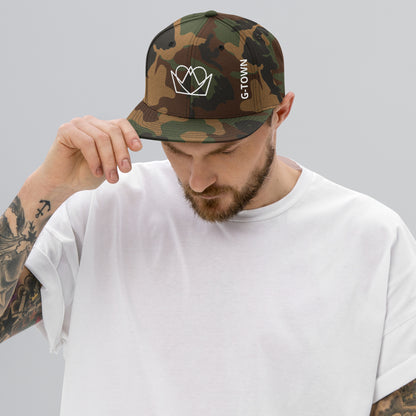 **Claddagh Emblem Snapback Hat – A Nod to G-town Heritage**