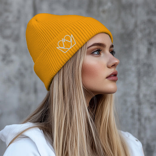 Claddagh Emblem Cuffed Beanie